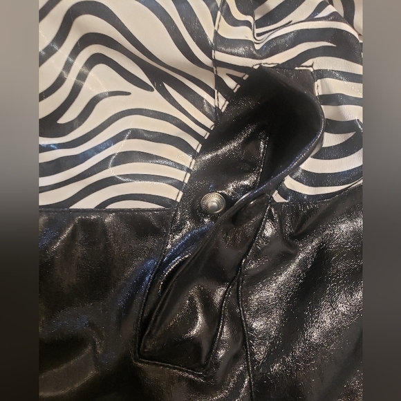 DOLLHOUSE | GIRLS SORING ZEBRA PRINT SPRING RAINCOAT w HOOD & POCKETS | SIZE 6x - Picture 4 of 7